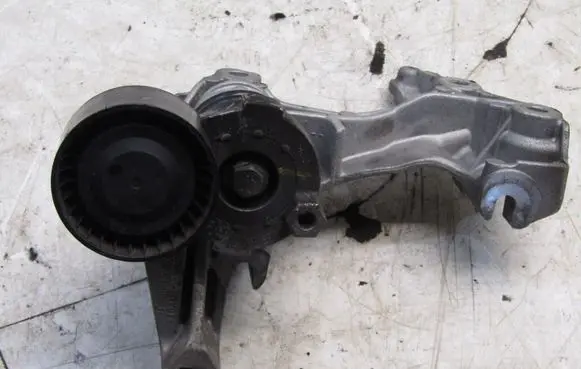 Nissan Micra K14 Generator/alternator bracket 117104394R