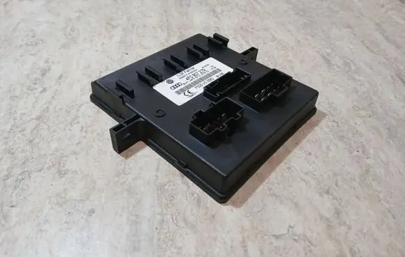 Audi A6 S6 C6 4F Comfort/convenience module 4F0907279