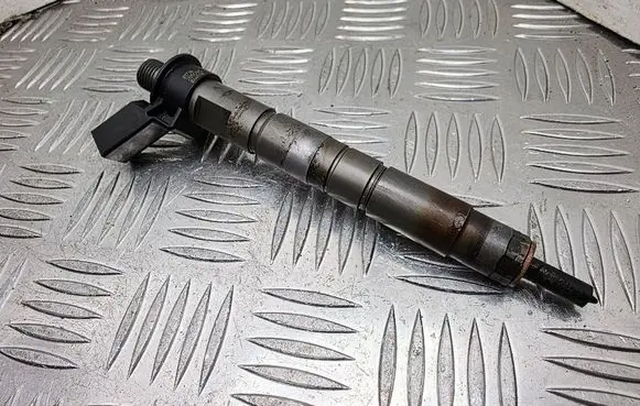 BMW 5 E60 E61 Fuel injector 0445116024 7805428