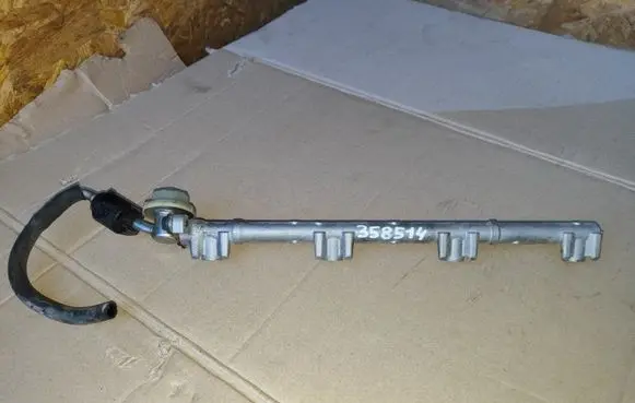 Lexus HS Fuel injector supply line/pipe 2381428031
