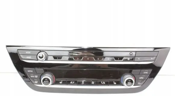 BMW 5 G30 G31 Climate control unit 7951987