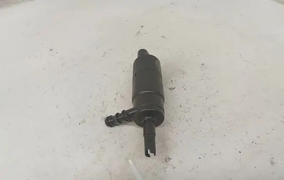 Audi Q7 4L Headlight washer pump 3B0955681