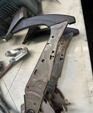 Opel Zafira B Hand brake release handle 13237304