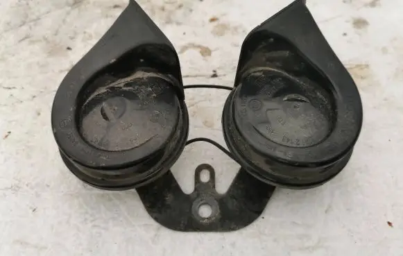 Renault Laguna III Horn signal 703381157 024148