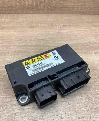 Opel Insignia A Airbag control unit/module 13589833