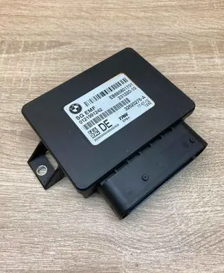 BMW 5 F10 F11 Hand brake control module 6858017 23122010