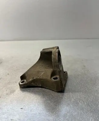 Audi A4 S4 B5 8D Gearbox mounting bracket 8D0399118AA