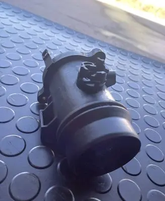 BMW 5 F10 F11 Engine shut-off valve 8519492 11884414