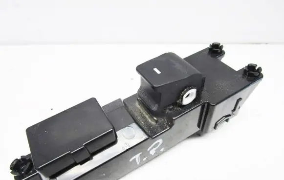 Hyundai Tucson TL Mirror switch trim 93580-D3131