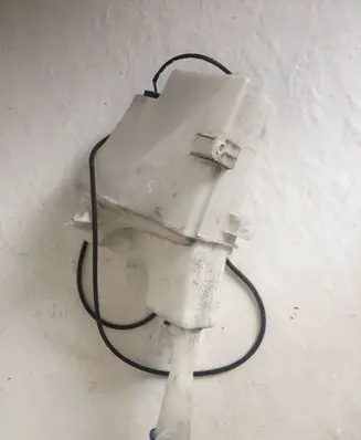 Hyundai Tucson TL Windshield washer fluid reservoir/tank ZBIORNICZEK
