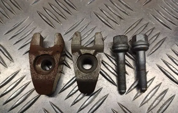 Citroen C3 Fuel Injector clamp holder