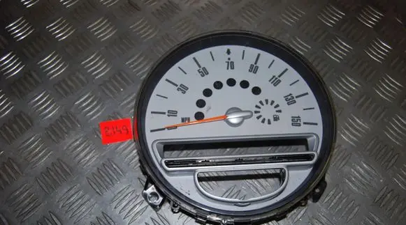 Mini One - Cooper Coupe R56 Speedometer (instrument cluster) 9136196