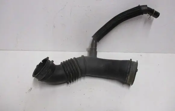 Toyota Hilux (N140, N150, N160, N170) Air intake duct part 17880F2050