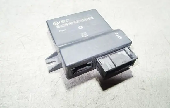 Audi Q7 4L Gateway control module 4L0907468B