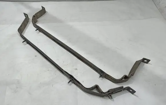Lexus RX 330 - 350 - 400H Fuel tank mounting bracket 