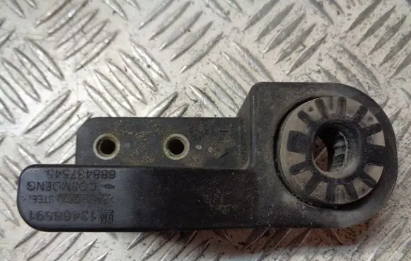 Opel Astra K Radiator mount bracket 13466591