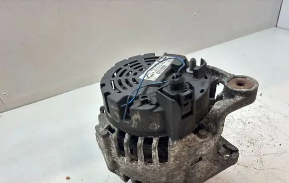Volkswagen PASSAT B6 Generator/alternator 078903016AC