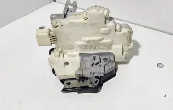 Audi Q7 4L Rear door lock 3C4839015D