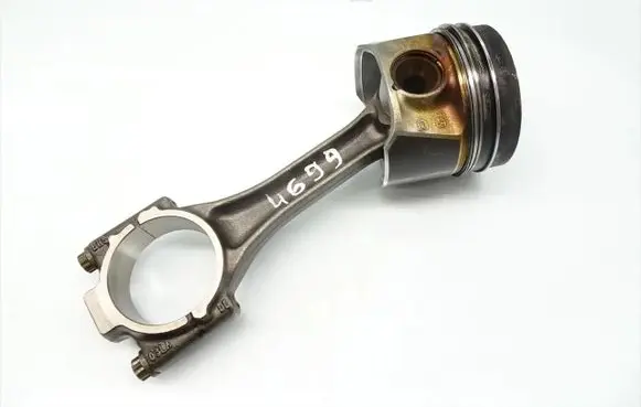 Volkswagen Golf Cross Piston with connecting rod 