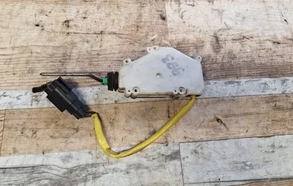 Seat Alhambra (Mk1) Central locking motor 7M0959775C 404155