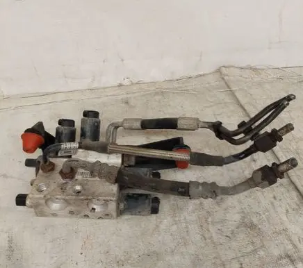 BMW 5 E60 E61 Active stabilizer control/valve assembly 6760840 19060866H