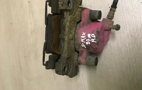 Ford S-MAX Front brake caliper