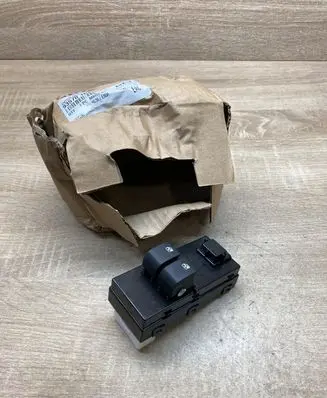 KIA Ceed Electric window control switch 935701H000EQ 935701H020 935701H000