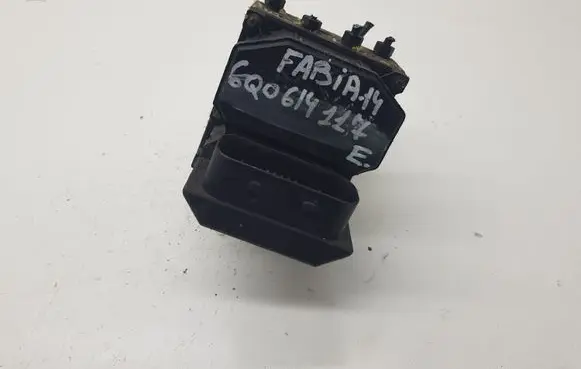 Skoda Fabia Mk2 (5J) ABS Pump 6Q0614117E