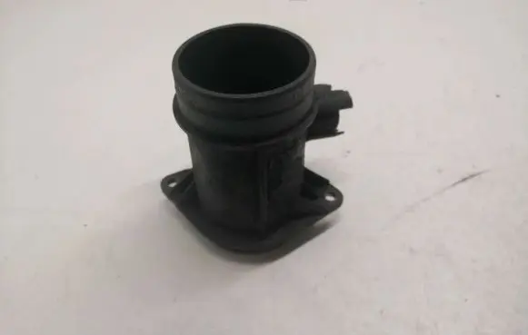 BMW 5 E39 Mass air flow meter 72218400 2246084