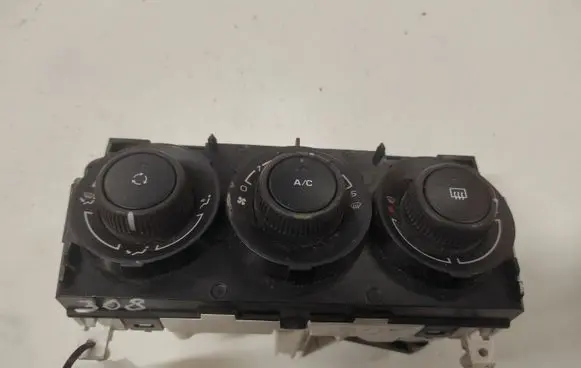 Peugeot 308 Climate control unit 69940002