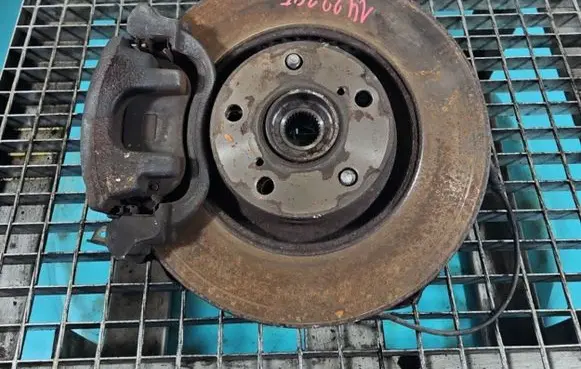 Toyota Avensis T270 Front wheel hub spindle knuckle IMPRK1422385