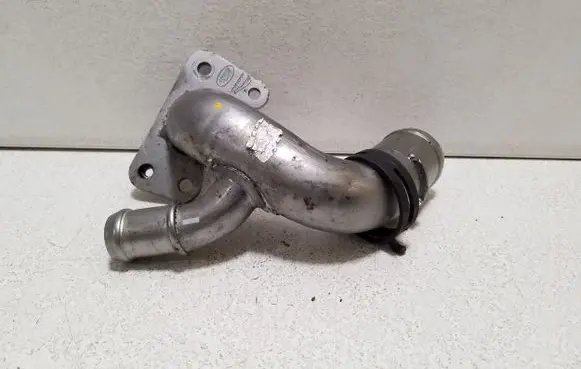 Land Rover Evoque II Engine coolant pipe/hose