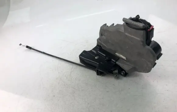 Volvo S40 Coupe door lock (next to the handle) 30799333