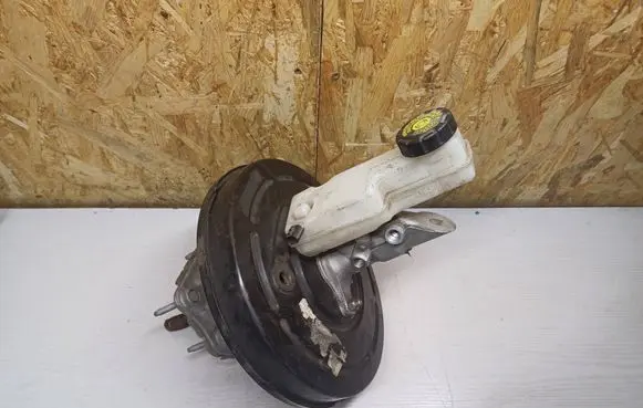 Renault Megane III Brake booster 