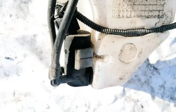 Ford Kuga I Windscreen/windshield washer pump 1S7117K624FE 1S71-17K624-FE