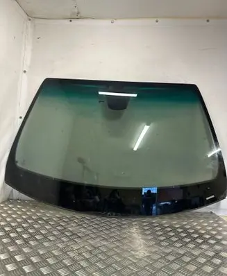 Maserati Ghibli Front windscreen/windshield window 