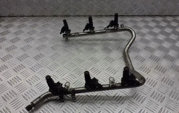 Mercedes-Benz C W203 Fuel main line pipe 1120700595