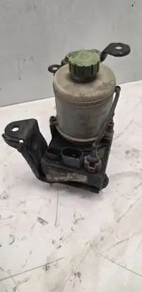 Volkswagen Polo Power steering pump 6q0423155r