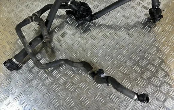 BMW 1 F20 F21 Engine coolant pipe/hose 7812525 7531977 7537605