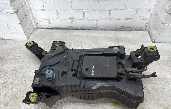 Peugeot 308 AdBlue liquid reservoir 12674101