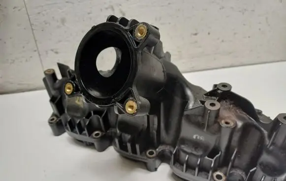 Volkswagen Transporter - Caravelle T5 Intake manifold 03L129711P