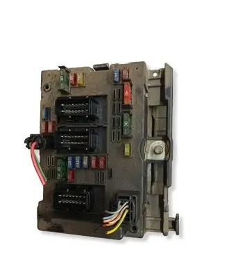 Peugeot 307 Fuse module 9643537880 BSMB5 12003766