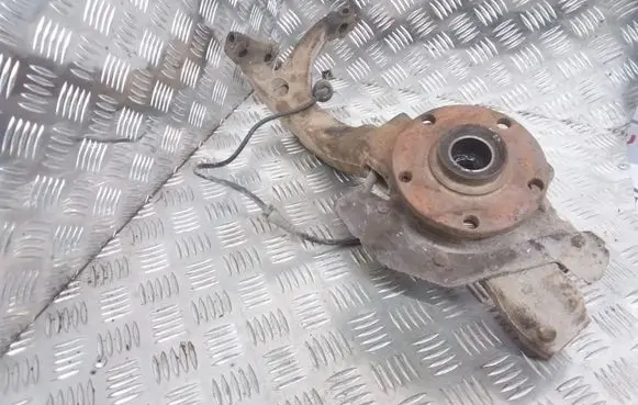 Audi A6 S6 C5 4B Front wheel hub spindle knuckle 8D0407252AE
