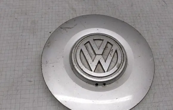 Volkswagen Golf III Original wheel cap 1H0601149A