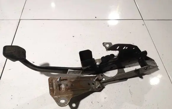Ford C-MAX I Brake pedal 3m512467ap 3m51-2467-ap