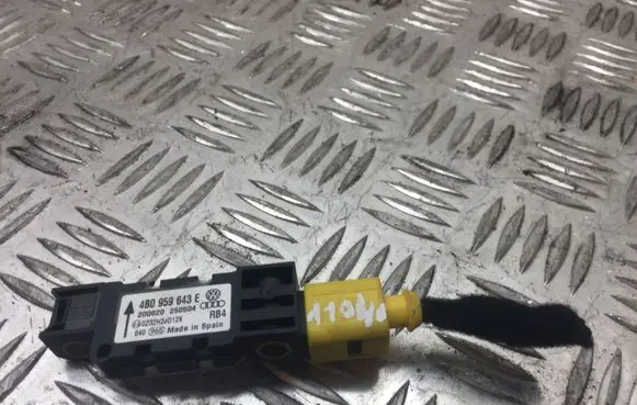 Audi A3 S3 8P Airbag deployment crash/impact sensor 4B0959643E 11040