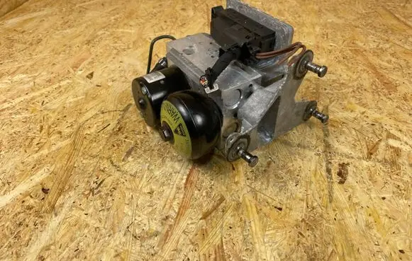 Mercedes-Benz SL R230 ABS Pump A0064313312