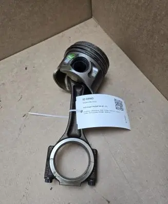 Volkswagen PASSAT B6 Piston 