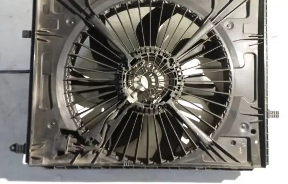 Mercedes-Benz GLC C253 Radiator cooling fan shroud A0999061301 A0995050000 3135104145