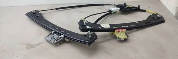 Mercedes-Benz C W205 Front door electric window regulator A2057206520 C74121102 Z003Q03
